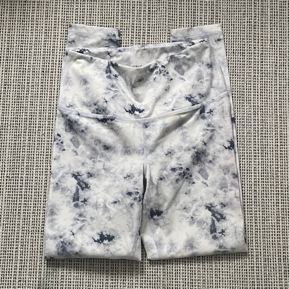 Teens Small Workout White & Blue Patterned Leggings - Picture 1 of 3